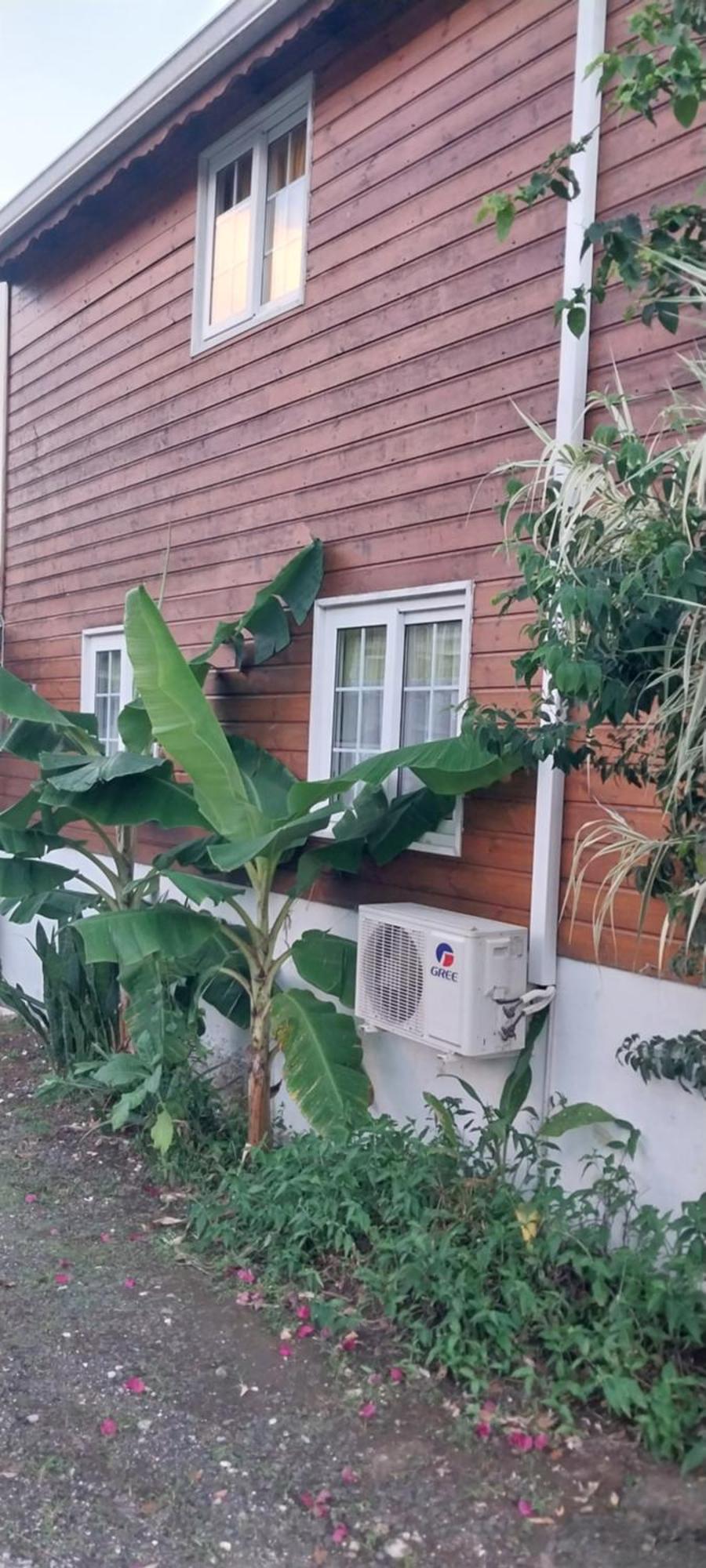 Le Cosy Bungalow De Lili / 5Min De L'Aeroport Les Abymes Exterior foto